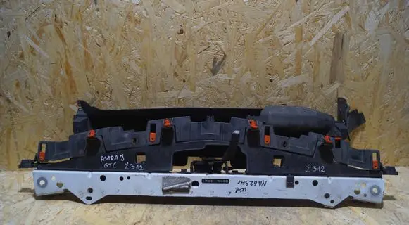 Opel Astra J Front bumper mounting bracket 13264604