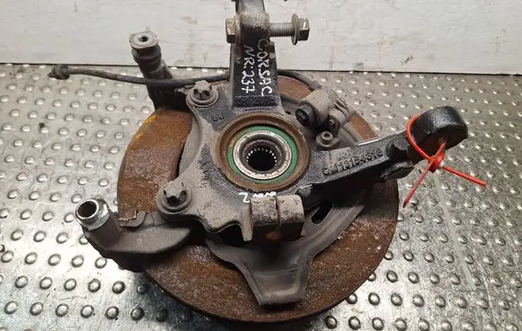 Opel Corsa C Front wheel hub spindle knuckle S14765237 13154318