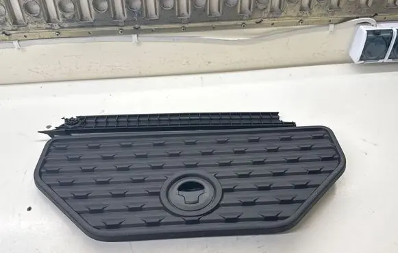 Ram 1500 Tool box 5YM17TRM 5110260 3765720
