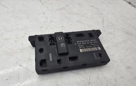 Mercedes-Benz Vito Viano W639 Door control unit/module 6398200026 00006177