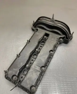 Jeep Grand Cherokee Rocker cam cover 20132435