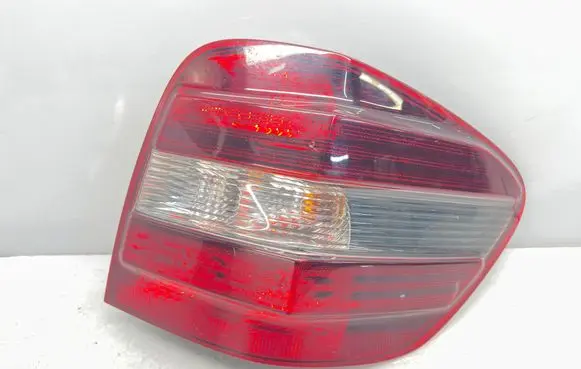 Mercedes-Benz ML W164 Rear/tail lights 404102R