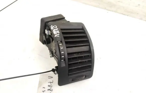 Skoda Octavia Mk2 (1Z) Dash center air vent grill 1Z0819702 2801192