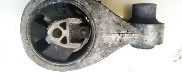 Nissan Qashqai Engine mount bracket 8200277221