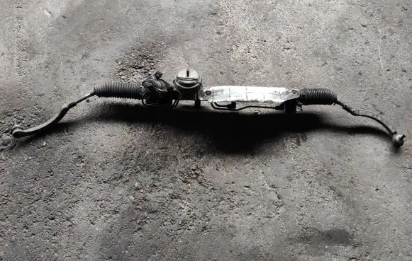 Volvo S60 Steering rack P8638614