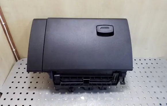 Renault Kadjar Glove box 685002547R