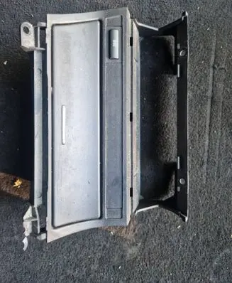 BMW 3 E46 Car ashtray 307090100 307110100 8205377