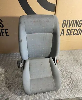 Volkswagen Transporter - Caravelle T4 Front passenger seat 