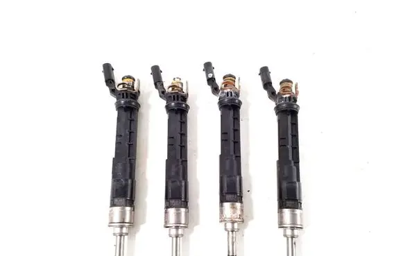 Mercedes-Benz A W177 Fuel injector A2820701000
