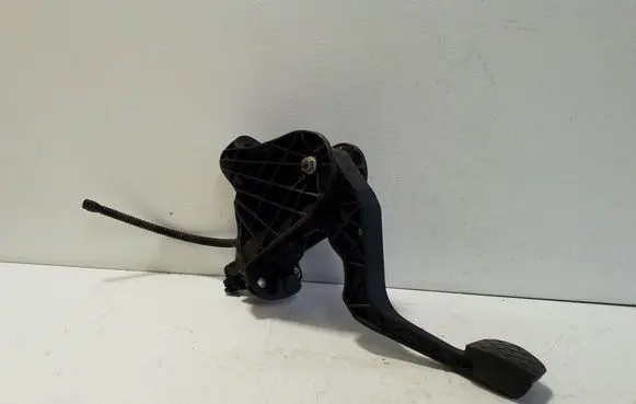 Audi Q3 8U Clutch pedal 3C2721059BJ