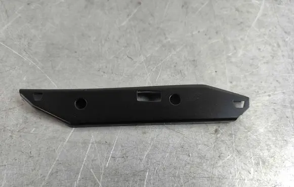 Mercedes-Benz CLA C117 X117 W117 Front bumper mounting bracket a1178850600