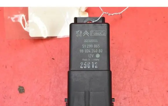 Peugeot 4008 Glow plug 9802424080