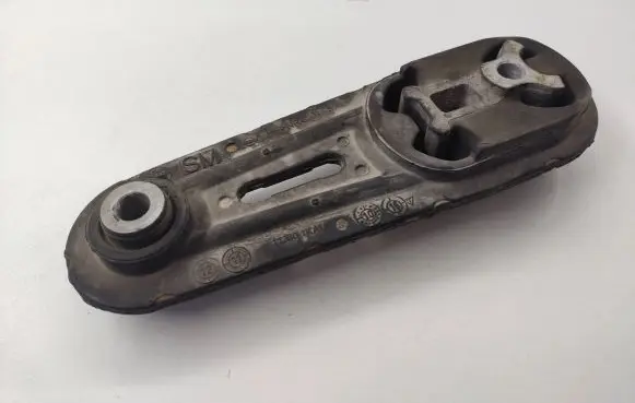 Nissan Juke I F15 Engine mounting bracket 113601ka1a