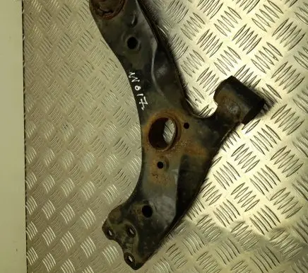 Toyota Auris 150 Front lower control arm/wishbone 4865502060