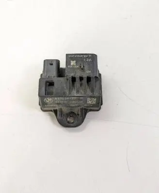 BMW 3 F30 F35 F31 Glow plug pre-heat relay 8570087 150317 10021045
