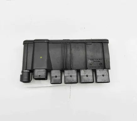 BMW X3 G01 Current control relay 8638551 18576710