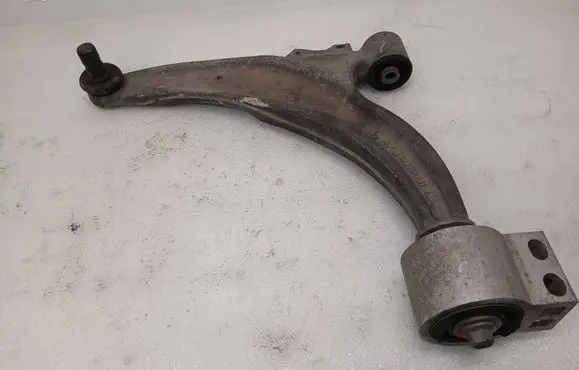 Chevrolet Volt I Front control arm