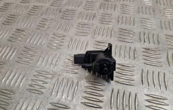 Peugeot Expert Turbo solenoid valve 9665558580