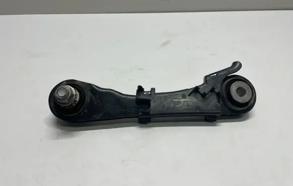 BMW 5 G30 G31 Rear upper control arm/wishbone 6867537
