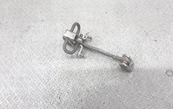 Opel Vectra C Rear door check strap stopper