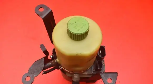 Skoda Fabia Mk2 (5J) Power steering pump 6R0423156