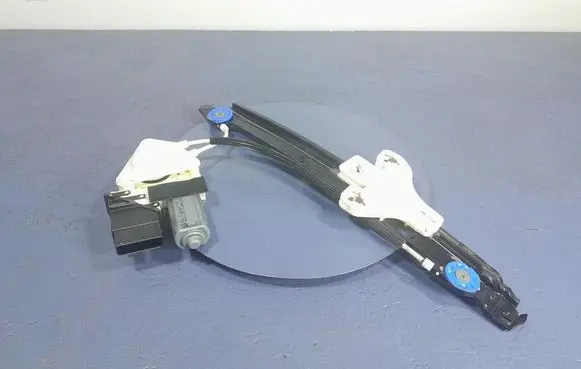 Seat Toledo III (5P) Rear door window regulator with motor 5P0839401