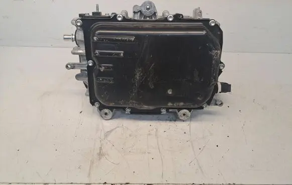 Toyota Yaris Voltage converter inverter G920052030