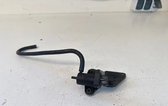 Renault Trafic II (X83) Vacuum valve 7700113709