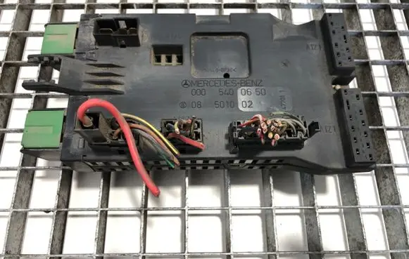 Mercedes-Benz Vito Viano W638 Fuse box set 0005400650