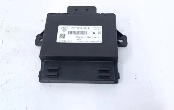 Porsche Cayenne (92A) Voltage converter/converter module 7PP959663E