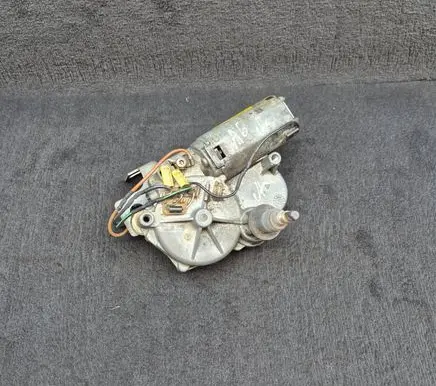 Audi A6 S6 C4 4A Rear window wiper motor 8A9955713 4A9955711