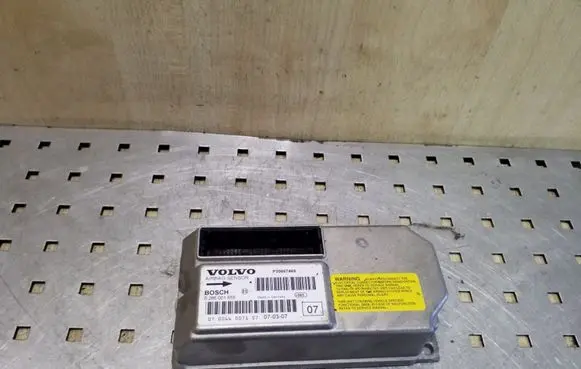 Volvo XC70 Airbag control unit/module 0285001655 P30667469