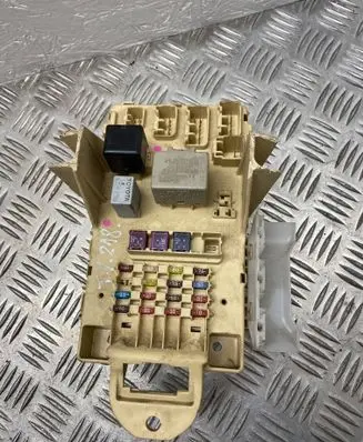 Toyota Yaris Fuse box set