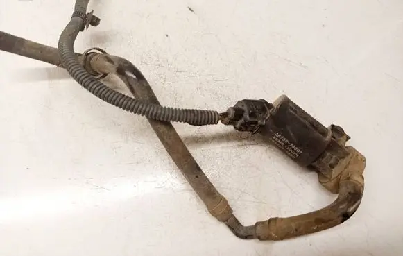Toyota RAV 4 (XA30) Windscreen/windshield washer pump 3670578207