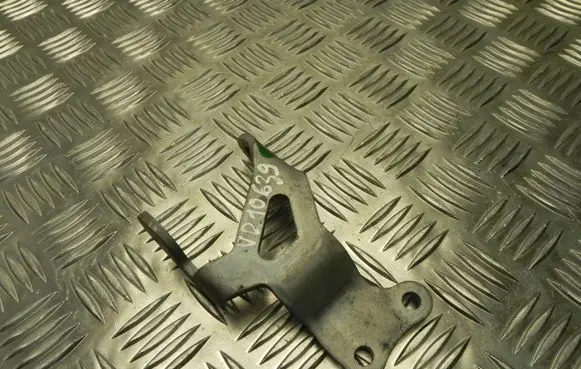 Skoda Fabia Mk2 (5J) Engine mounting bracket 03C199207G VD10639