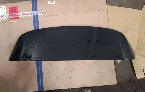 Tailgate/trunk spoiler