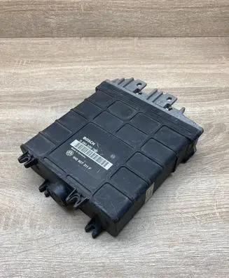 Volkswagen Golf III Engine control unit/module ECU 1H0907311F 0261200760