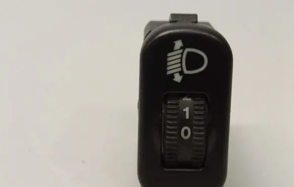 Mercedes-Benz Sprinter W906 Headlight level height control switch 9068260038