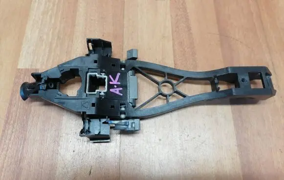 Jaguar XF X250 Rear door exterior handle/bracket 3N53224N03DB 30784202 C2Z6647