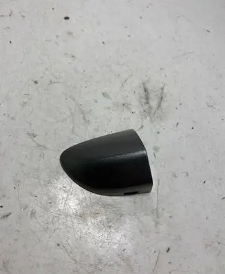 Volkswagen PASSAT B6 Front door handle cover 3C0837880