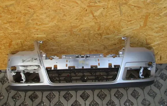 Volkswagen PASSAT B6 Front bumper 3C0807221C
