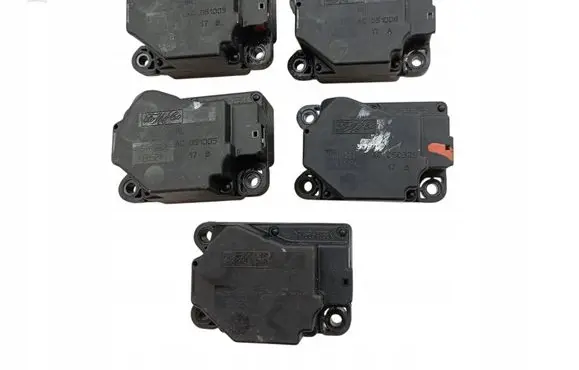 Volvo V50 Air flap motor/actuator 4N5H19E616AC