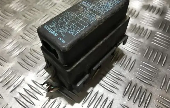Nissan Almera Fuse box set 2n320