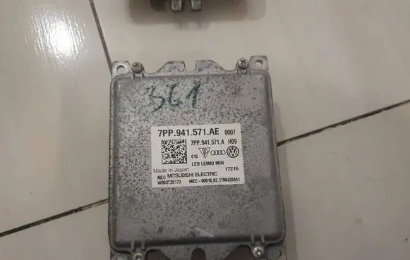 Volkswagen Crafter Voltage converter/converter module 7PP941571AE W003T25173 7PP941571A