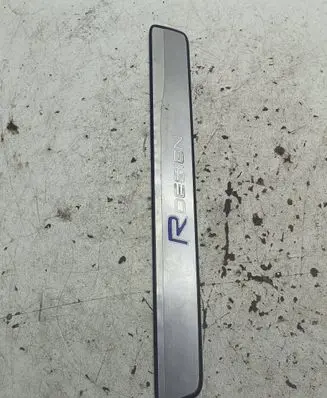 Volvo XC60 Front sill trim cover 31391249