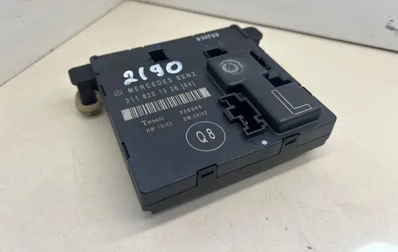 Mercedes-Benz E W211 Door control unit/module 2118201526 030703 356805