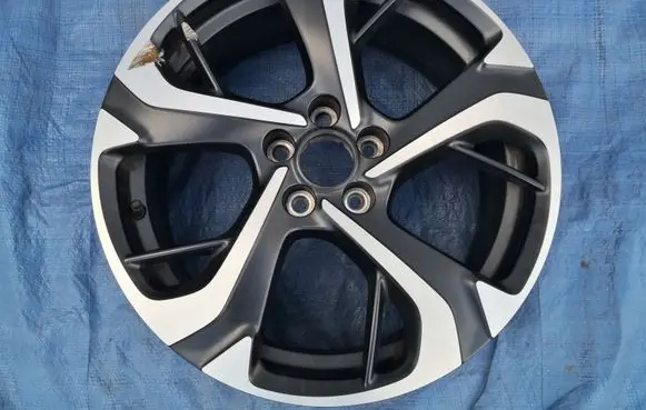 Citroen DS5 R18 alloy rim 
