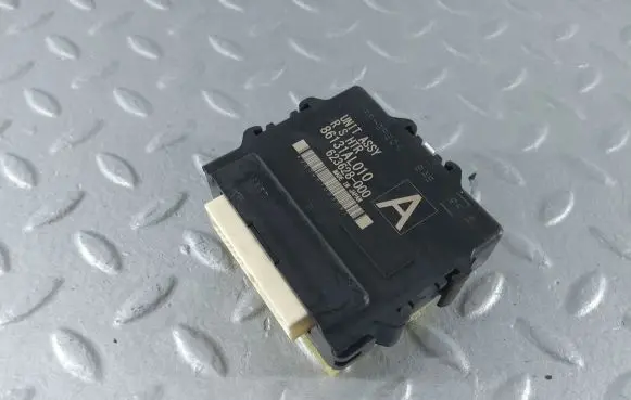 Subaru Outback (BS) Seat heating relay 86131AL010