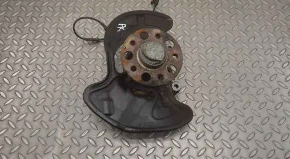 Mercedes-Benz SLK R172 Front wheel hub