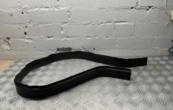 Mercedes-Benz E W212 Engine compartment rubber A2126280800